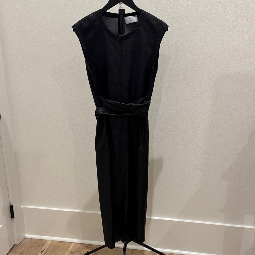 Modern Citizen Black Sleeveless Midi Dress with Waist Tie
